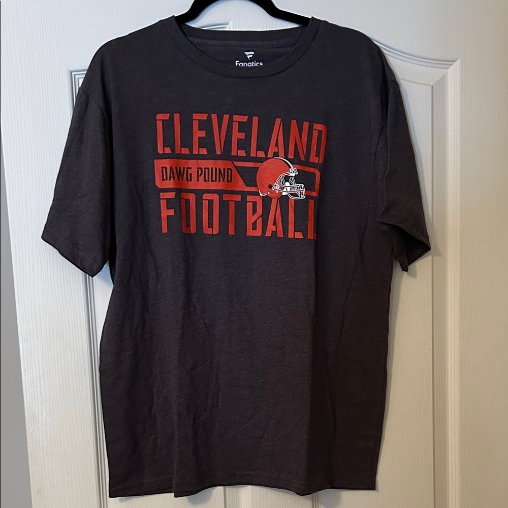 Fanatics Dark Gray/Brown Cleveland Football Tee size large